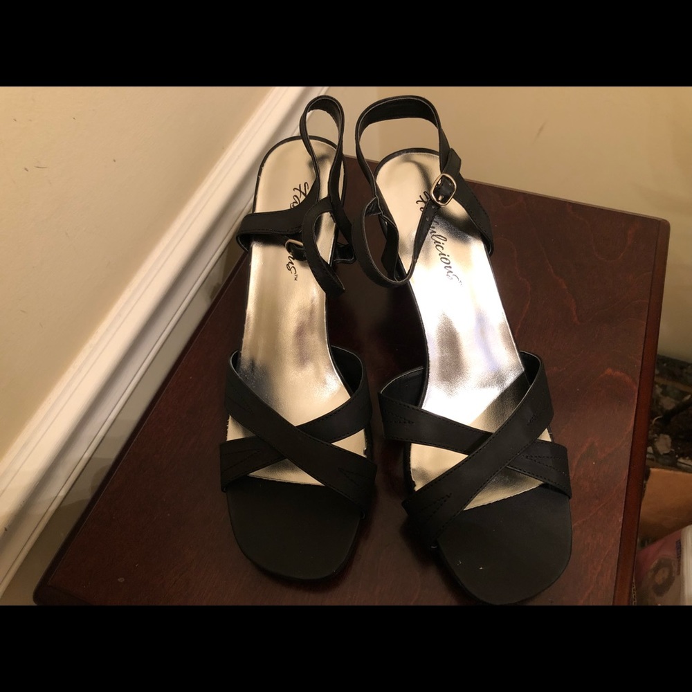 Fabulicious Shoes: Always in the Spotlight